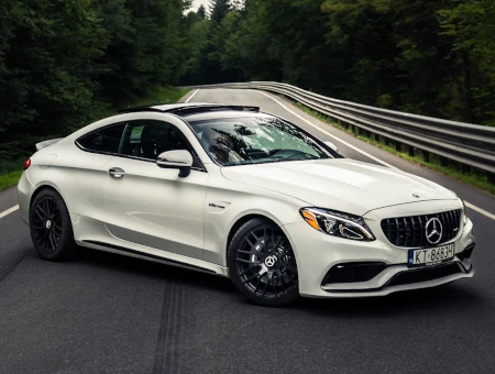 Mercedes- Benz C 63 AMG